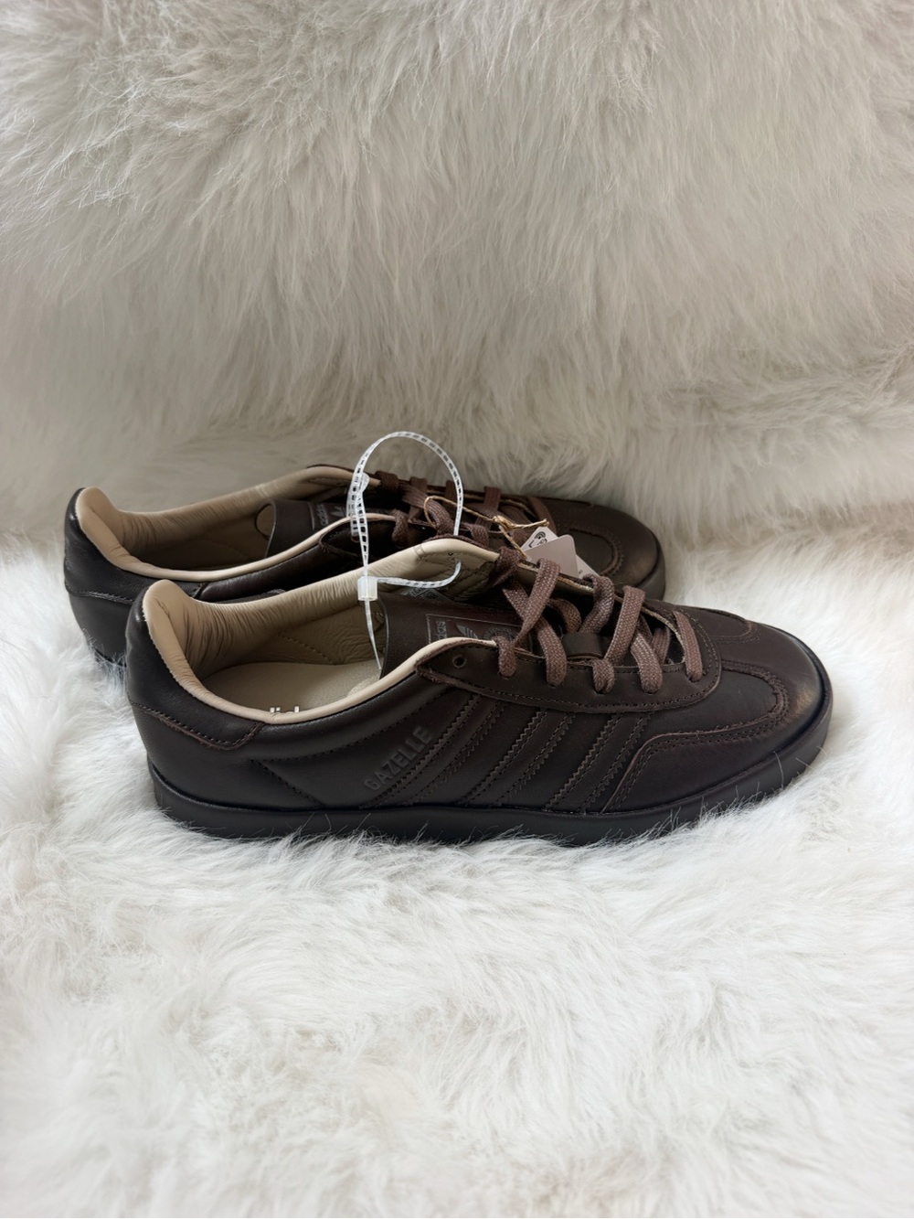 Adidas Original Gazelle Indoor Luxe Pack Leather women’s size  7 Dark Brown NWT